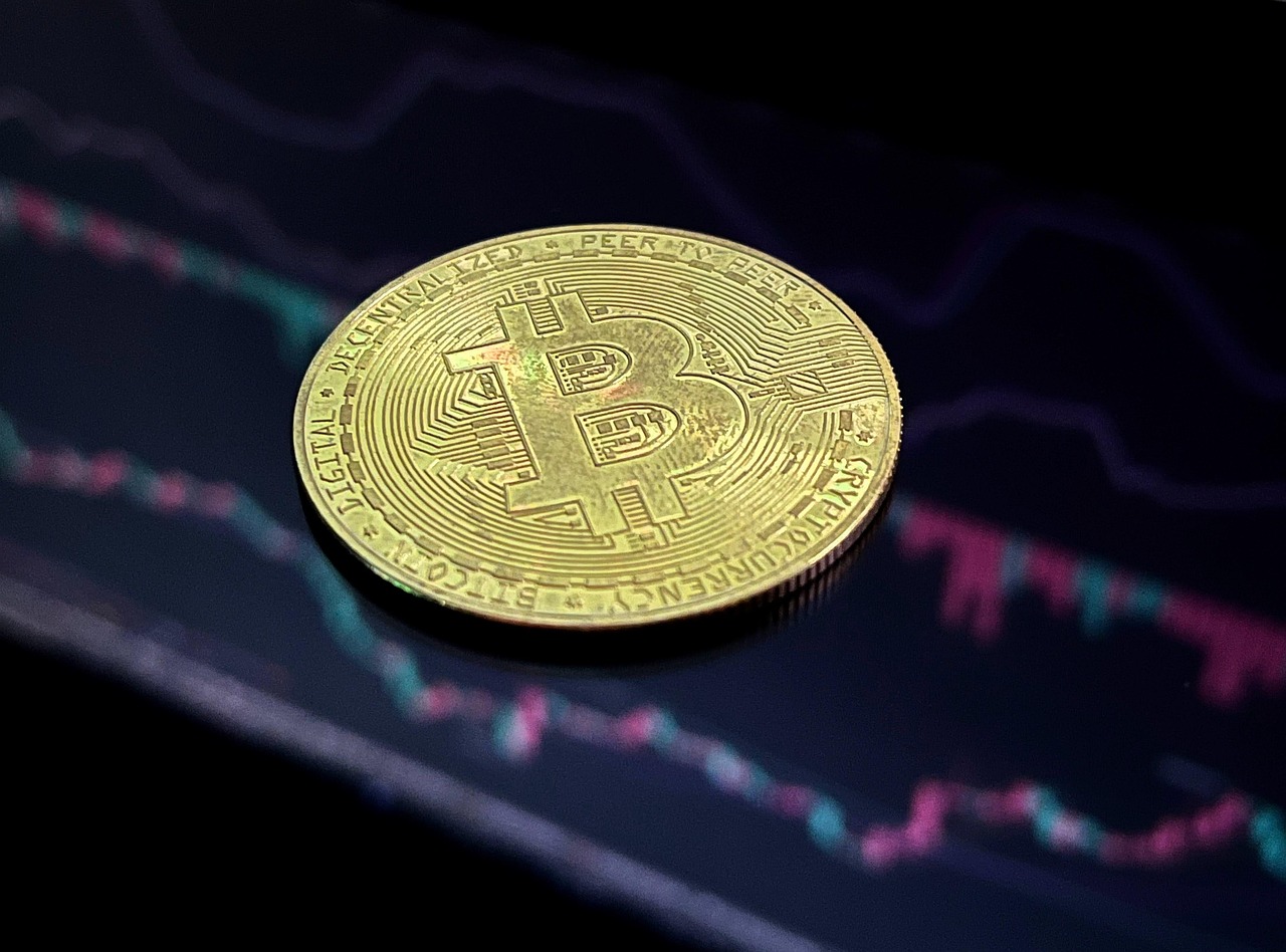 以太坊巨鲸投降！6.5万枚ETH做多仓位昨晚已近全数止损